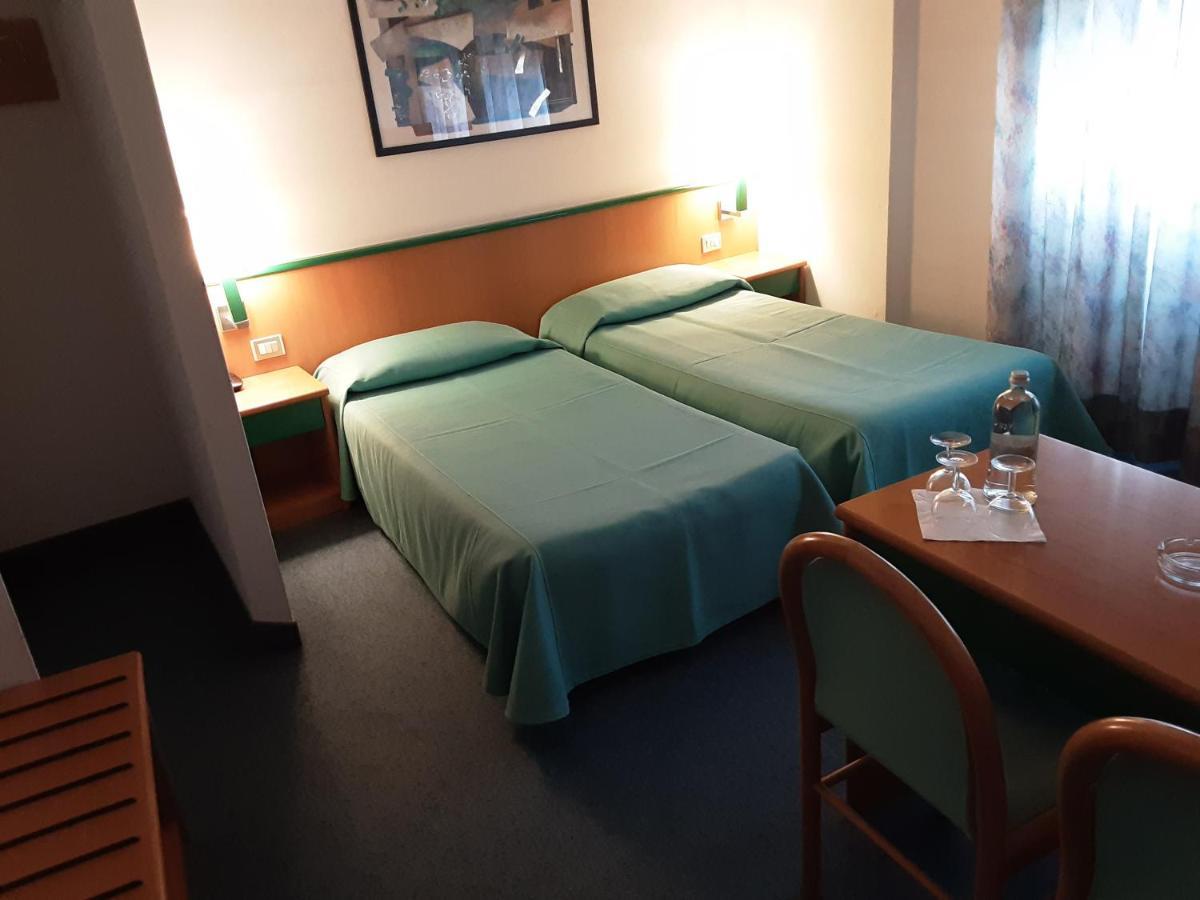 Hotel Ramoverde ボルゴマネーロ エクステリア 写真
